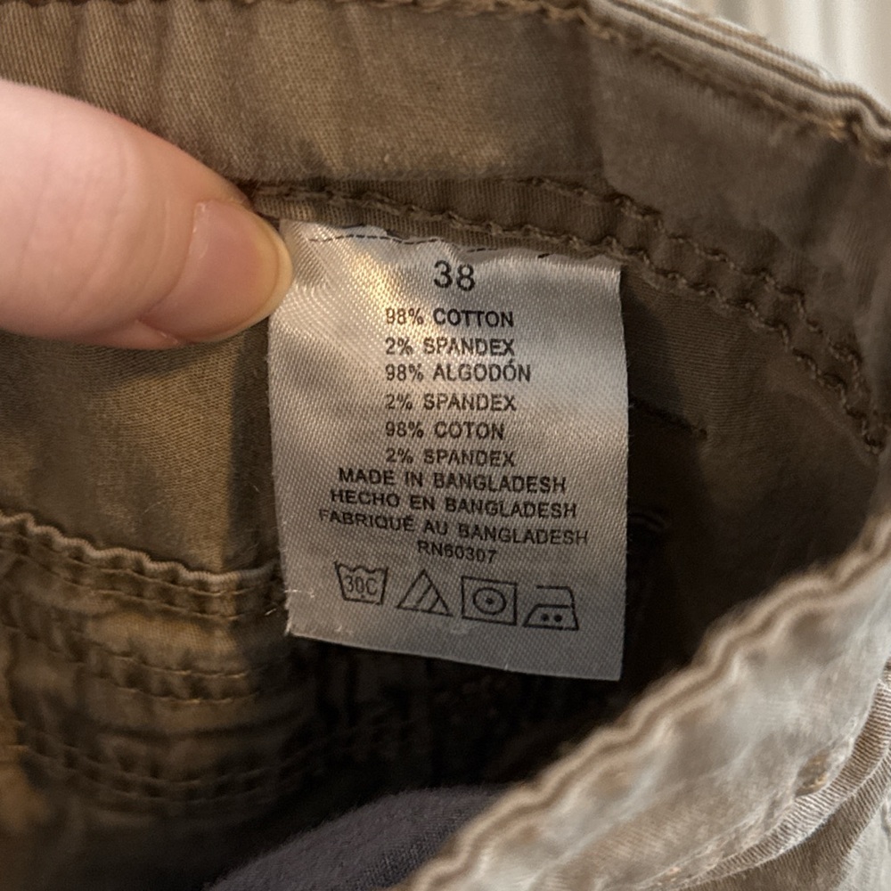 Unionbay Men’s Khaki Cargo Shorts - Picture 7 of 7